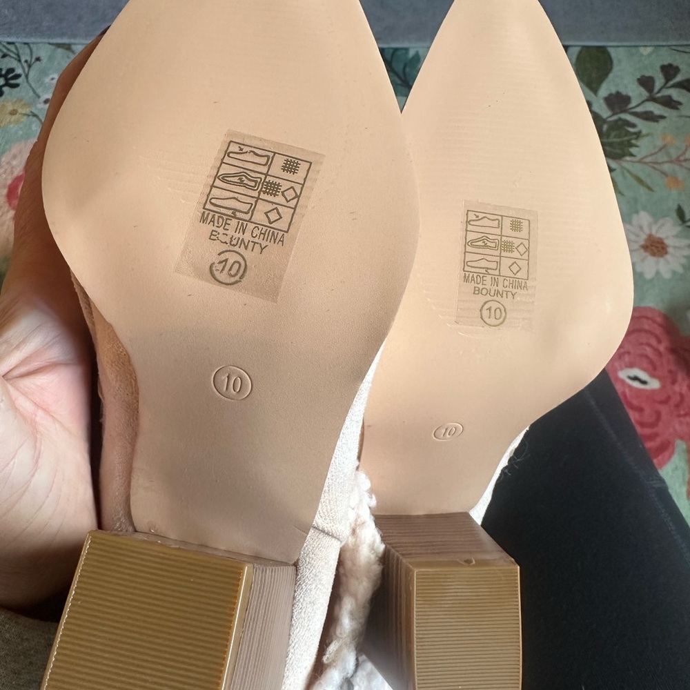 Women's Cream Sherpa Cowboy  Boots - Picture 3 of 4